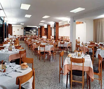 יורט דה מאר Hotel Villa Garbi 3*, יורט דה מאר ספרד